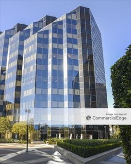 Irvine Towers - 18400 Von Karman