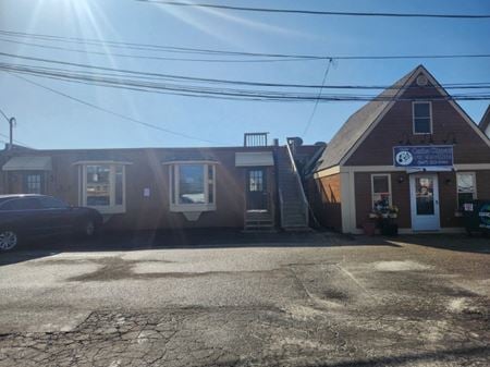Retail space for Rent at 136 Center St in Grayslake