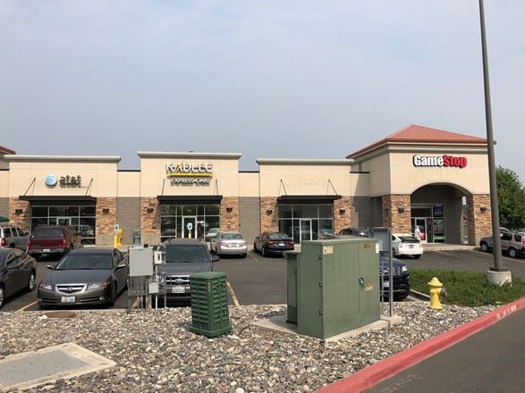 Canyon Lakes Shopping Center