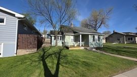105 3rd St NW