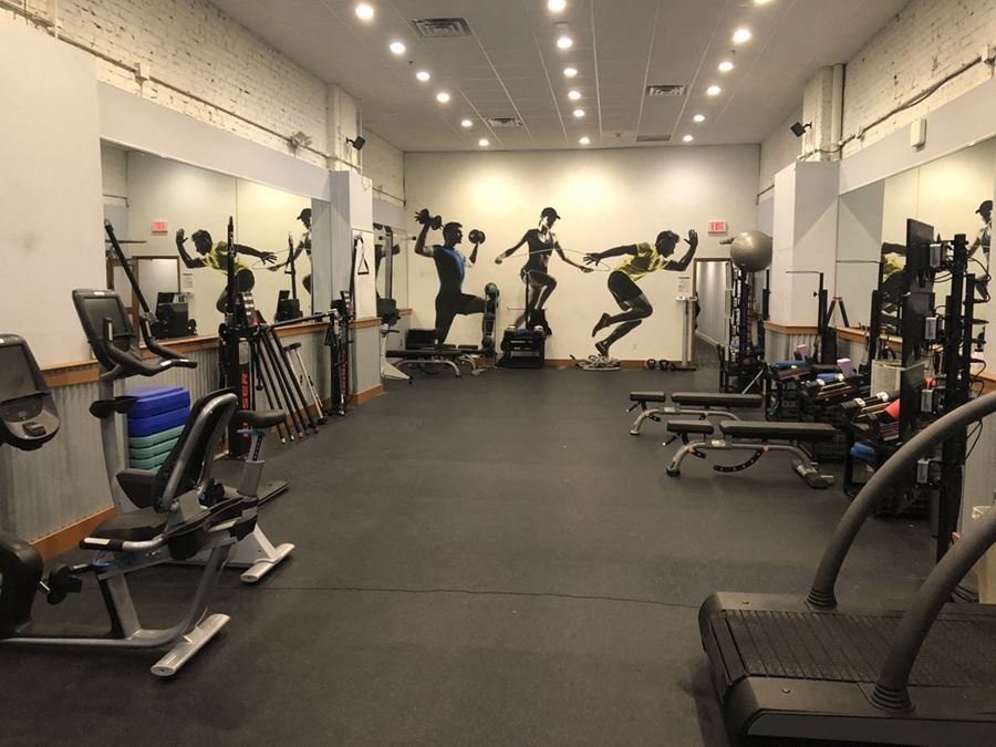 3,800 SF | 1013 Chestnut St | Turn-key Fitness Space Available