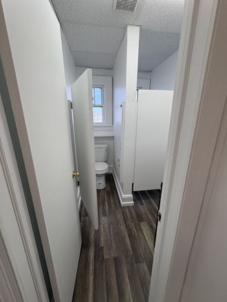 125 E Main St