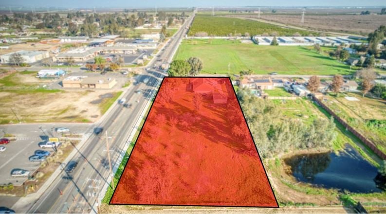 Retail Development Land in Madera Ranchos