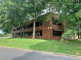 18 Corporate Hill Dr