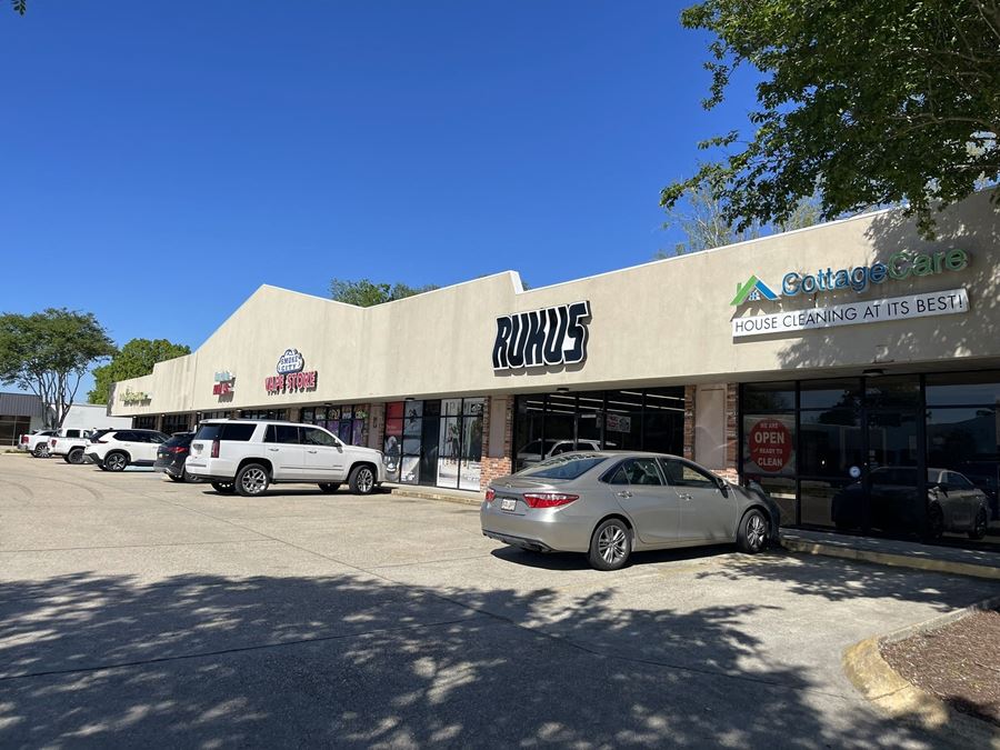 Hard Corner Shopping Center on Jones Creek Rd. for Lease