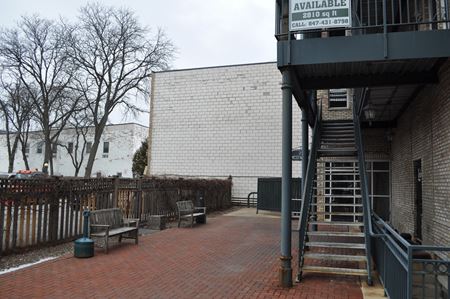 756-768 N. Western Avenue - Lake Forest