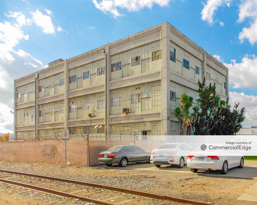 2130 East Gertrude Place, Santa Ana - Industrial Space For Lease