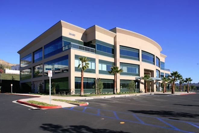Valencia Corporate Plaza BLDG B