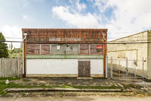 1952 North St.