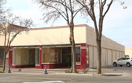 Retail space for Rent at 41 N Main St in Porterville