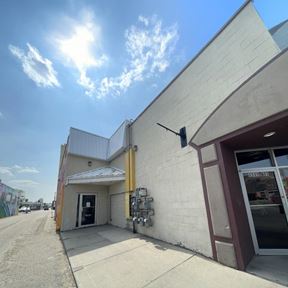 Uptown Plaza