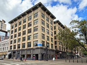 Yamhill Plaza