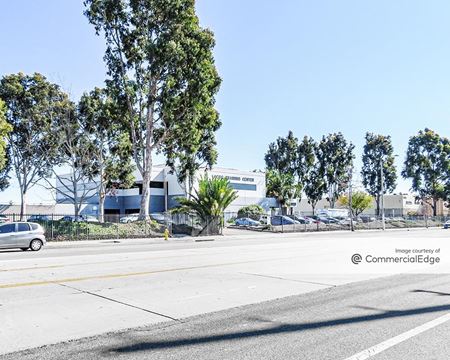 Commercial space for Rent at 16920 South Figueroa Street in Gardena