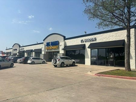 Retail space for Sale at 3300 - 3350 S Watson Rd in Arlington