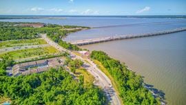 Ideal for hotel, QSR, or commercial development