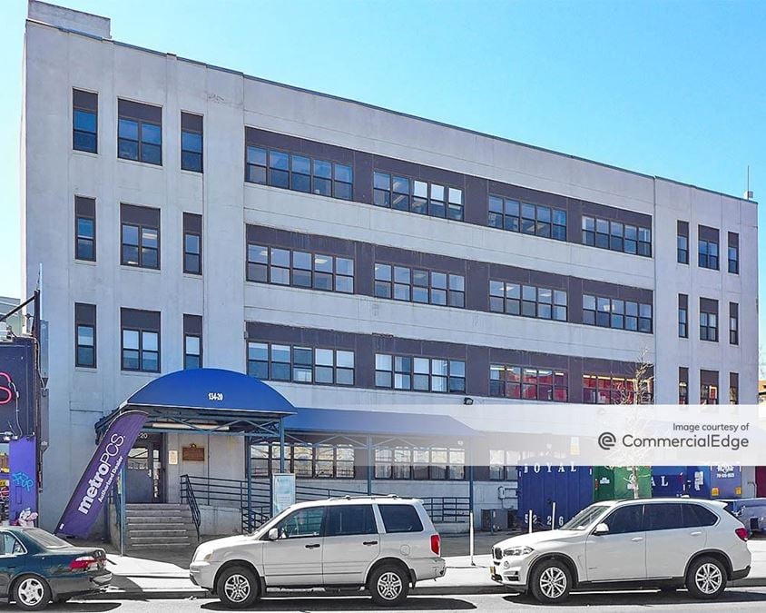 Jamaica Hospital Medical Center - Axel Building