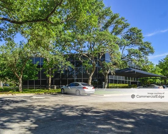 Westlake Oaks Executive Park