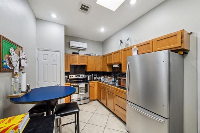 16818 Titan Drive, Houston, TX 77058