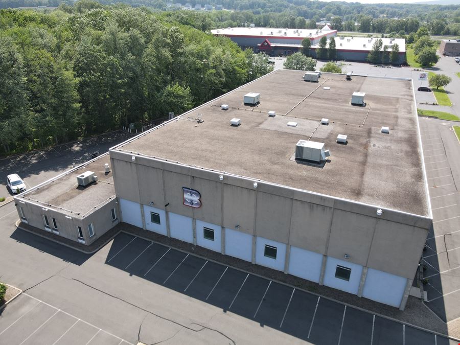 32,584 SF Building