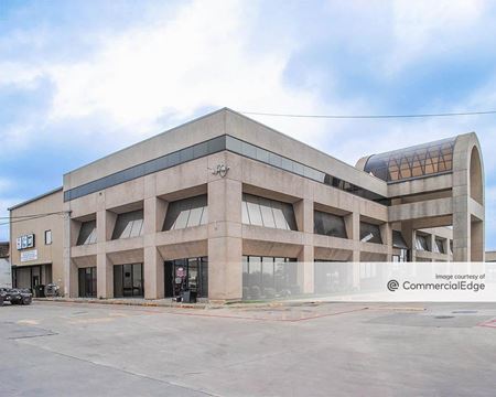 Industrial space for Rent at 515 North Walton Walker Blvd in Irving