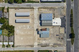 1601 La Salle Ave
