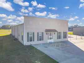Newly Renovated Flex Space in Broussard