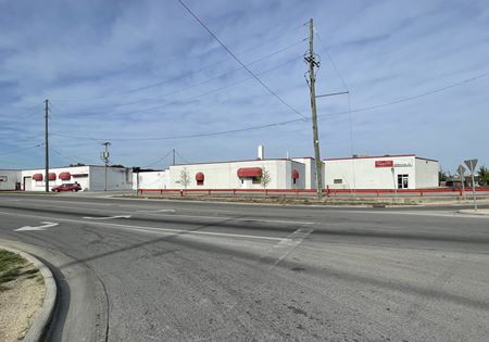 Photo of commercial space at 905-909 Phillips Ave., 3911-3917 Haverhill Dr. & 914 Kane St. in Toledo