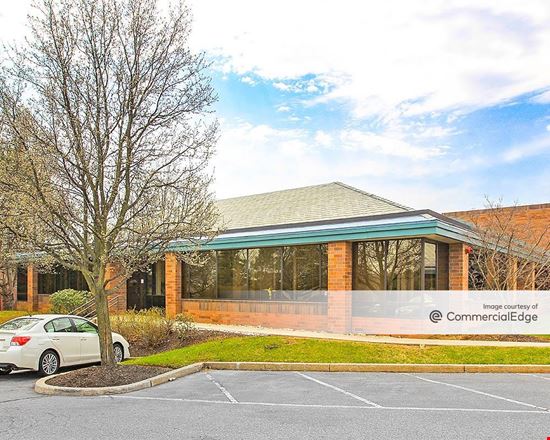 Lehigh Valley Corporate Center - 1685 Valley Center Pkwy