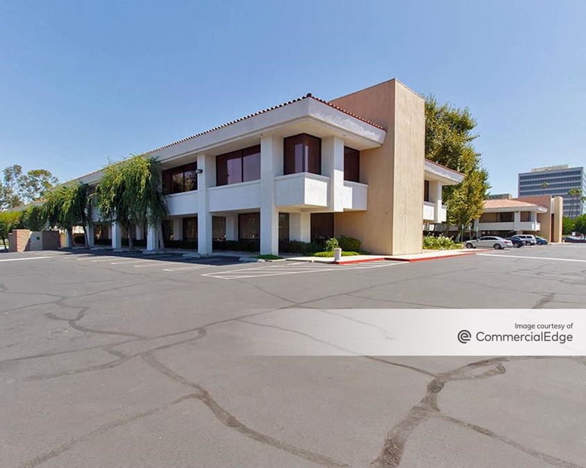 21241 Ventura Blvd, Woodland Hills, CA | Office Building