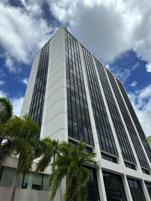 221 Plaza | Hato Rey