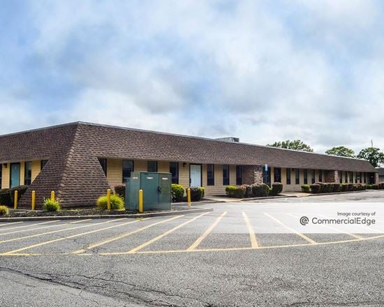 Crossroads South Corporate Park - 1747 & 1767 Veterans Memorial Hwy