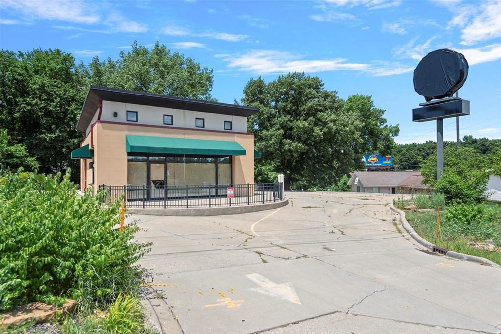 Former Starbucks QSR Building For Sale