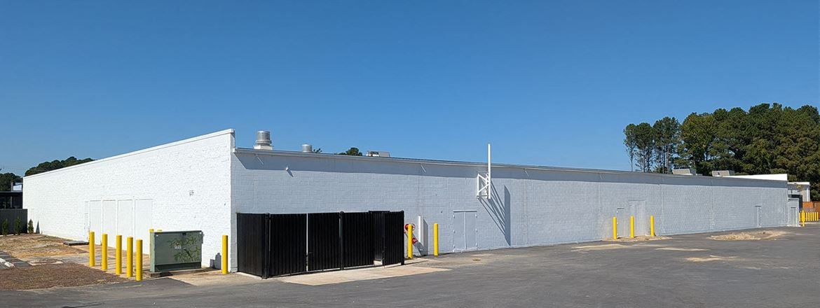 950 W Market St