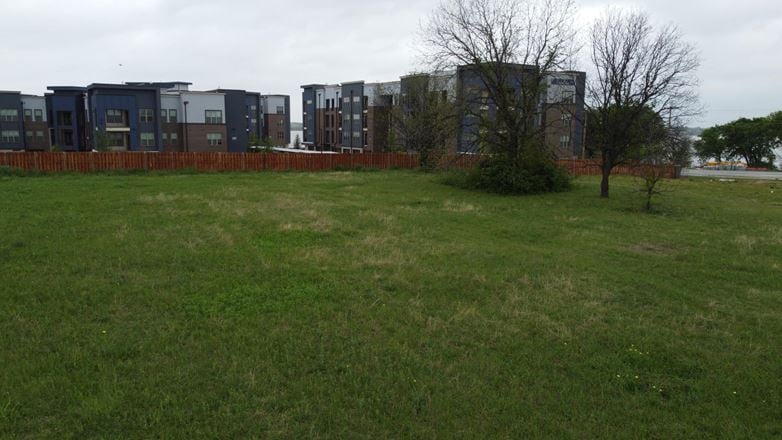 1625 E Interstate 30
