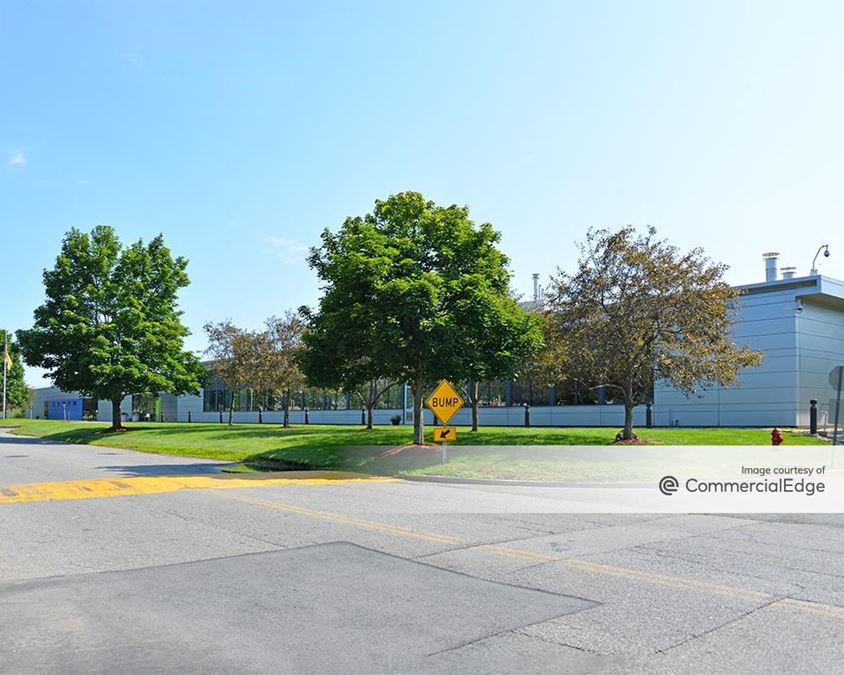 17 Cherry Hill Drive 17 Cherry Hill Drive Industrial Building