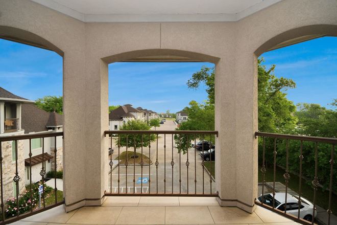Premier Sugar Land  Office Condo For Sale and/or For Lease