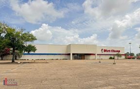 Big Box Retail (@ Cloverleaf Mall)