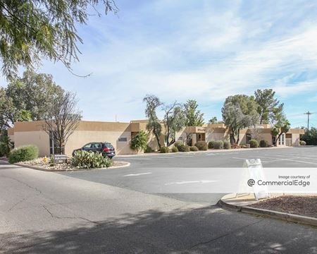 Commercial space for Rent at 310 North Wilmot Road in Tucson