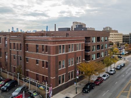 Photo of commercial space at 1513 N Western Ave in Chicago