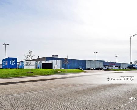 Industrial space for Rent at 401 South Rohlwing Road in Addison