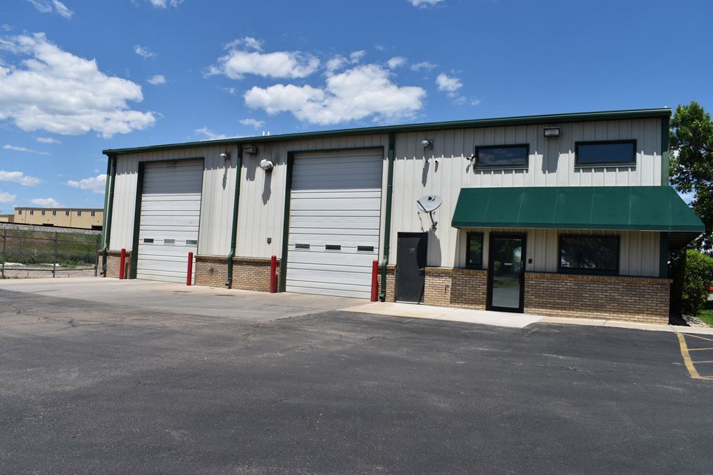 Industrial Warehouse in prime location with ample office & storage space