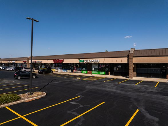 Salem Plaza