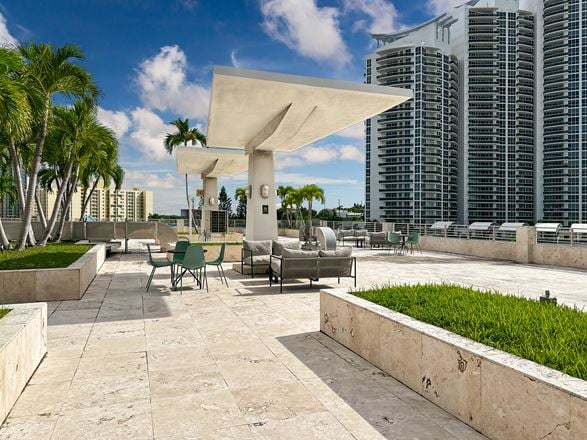 Spaces - Miami Beach – Spaces Lenox Ave