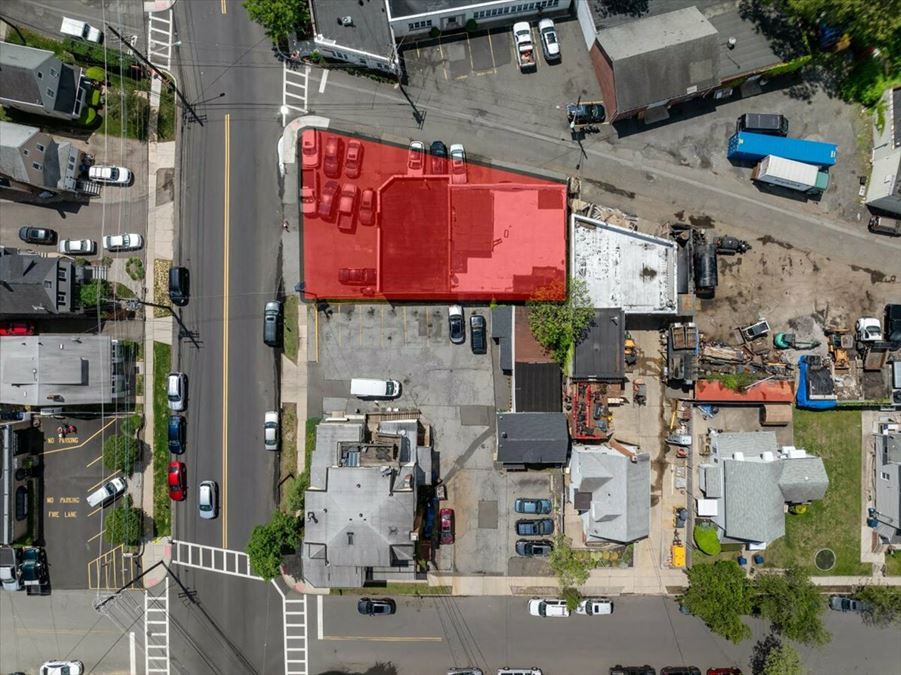 2,974 SF Hackensack Industrial Gem: Auto Repair/Flex Building w/ 3 Drive-In Doors