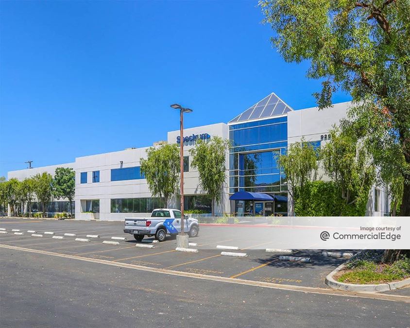 9260 Topanga Canyon Blvd, Chatsworth Industrial Space For Lease