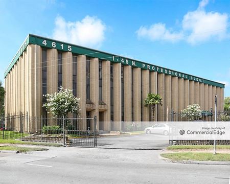 Office space for Rent at 4615 North Fwy in Houston