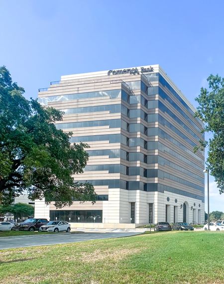 Photo of commercial space at 1 Sugar Creek Center Blvd in Sugar Land