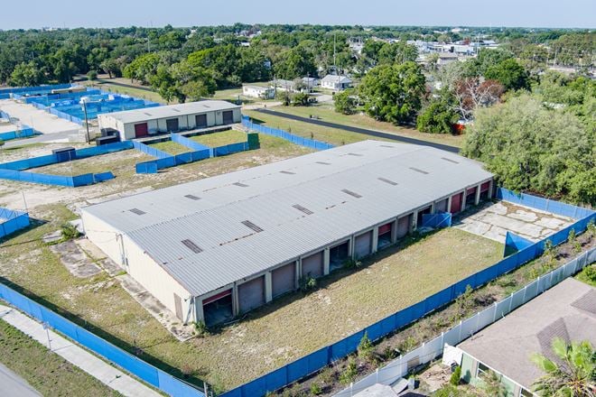 Longyards - Yard Storage & Warehouse