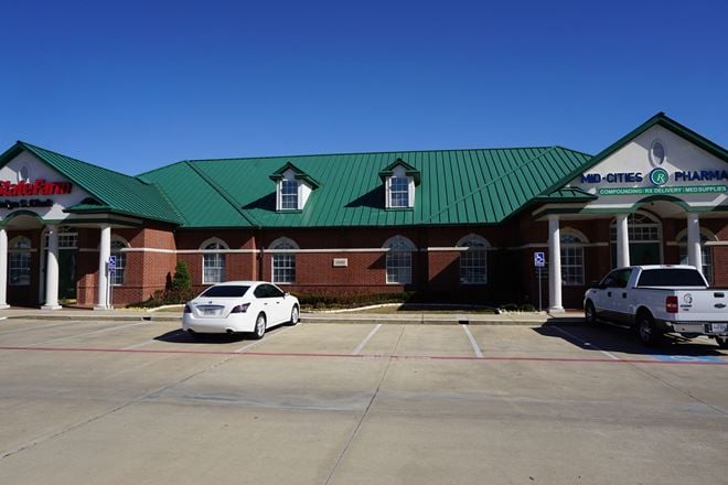 2000 Precinct Line Rd