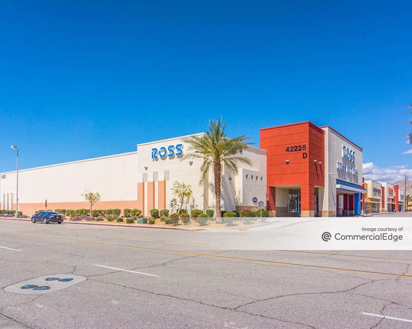 The Showcase at Indio 42625 Jackson Street Retail Building